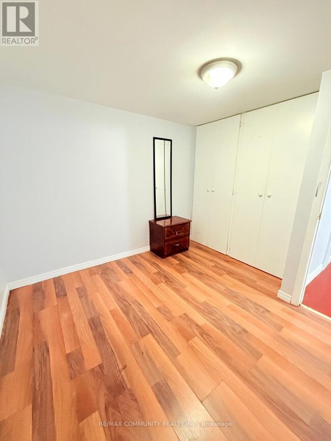 Building Photo - 21 Miramar Crescent