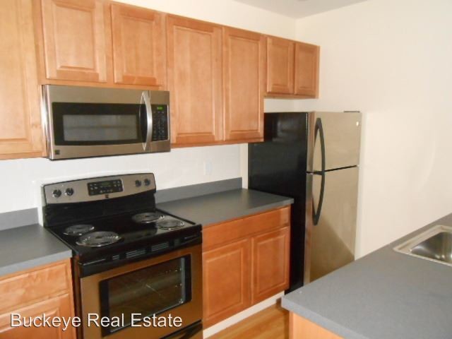 Building Photo - 4 br, 2 bath Apartment - 1725 Summit St.