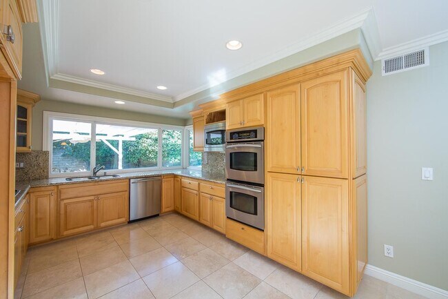 Building Photo - 1374 Breckford Ct