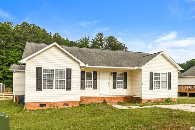Building Photo - 105 Birch Ct