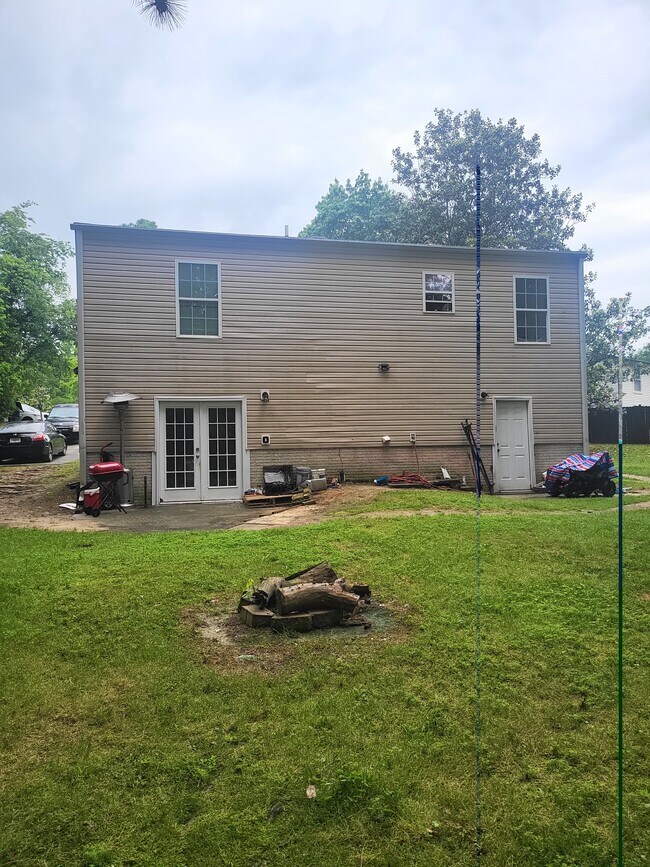 Building Photo - 3616 Shrewsbury Ct