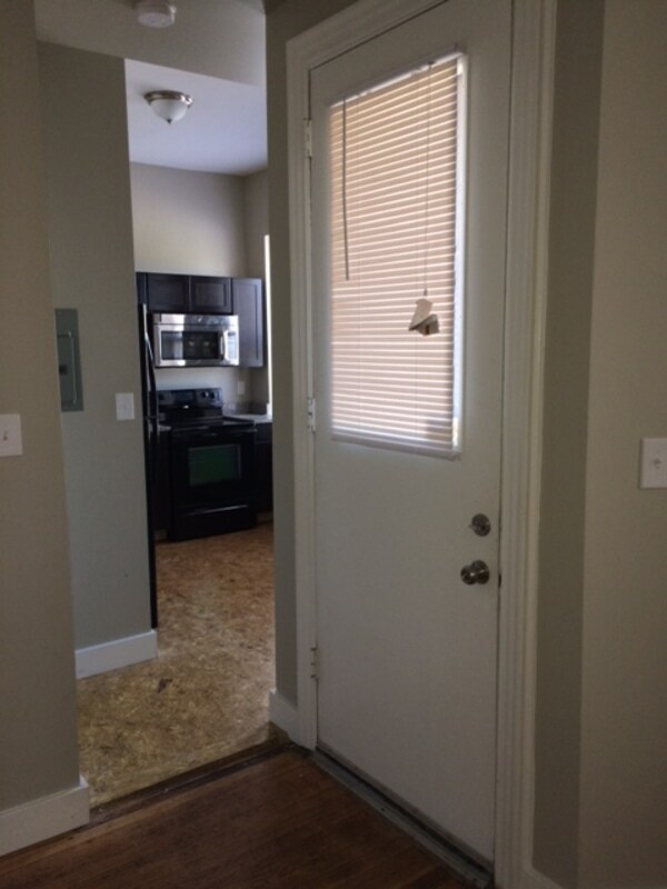 Foto principal - 857 Goodfellow Blvd