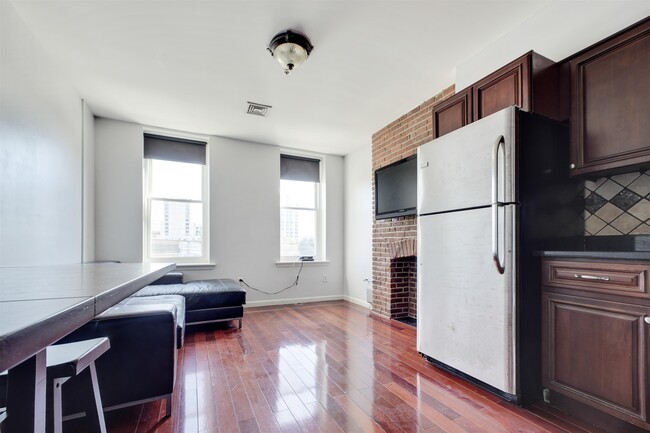 Foto del edificio - 1826 Willow Ave