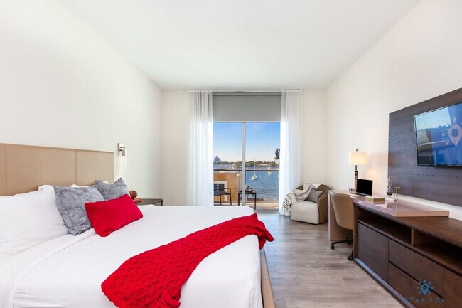 Building Photo - 327 Pierce St