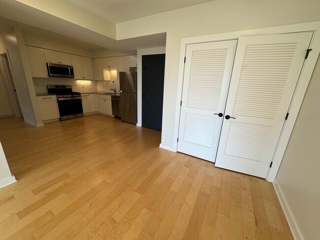 Foto del edificio - 1301 Blue Hill Ave