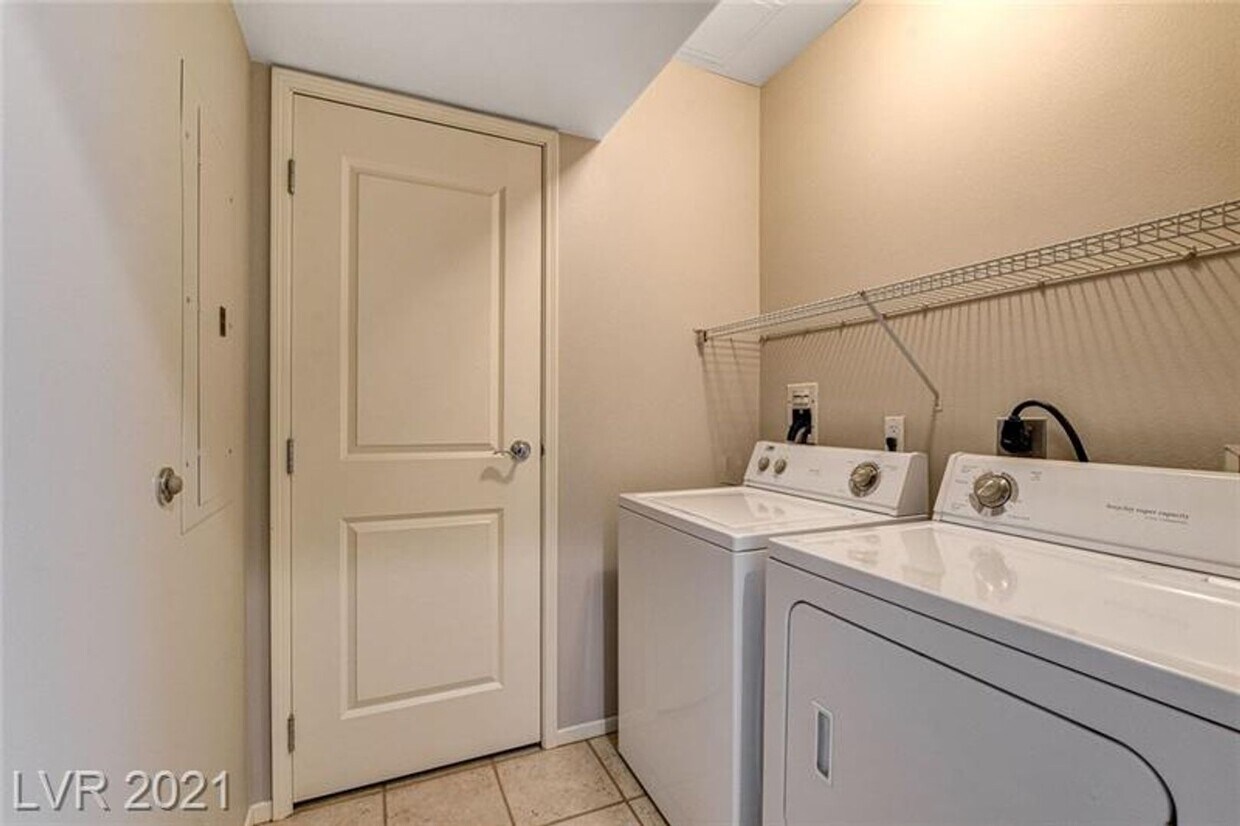 Foto principal - BEAUTIFUL 2 BEDROOM AT THE ONE!