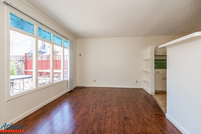 Building Photo - 315 Leigh Ave