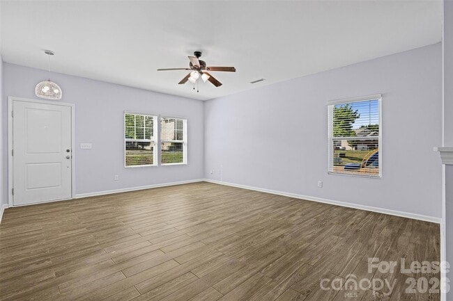 Foto del edificio - 6056 Shamrock Green Drive