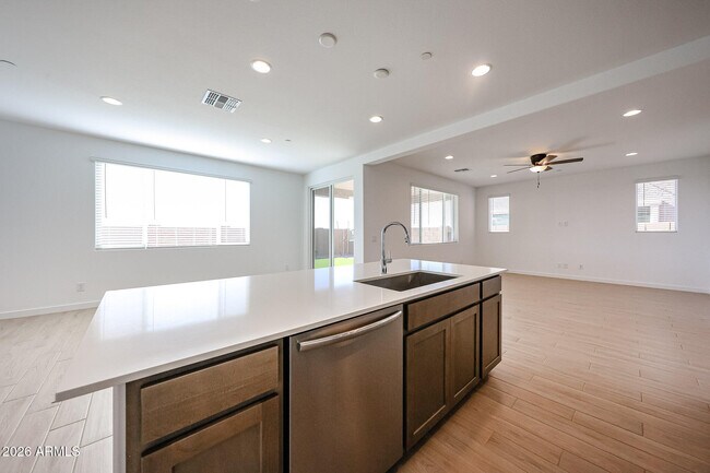 Foto del edificio - 12039 Calle de Pompas W