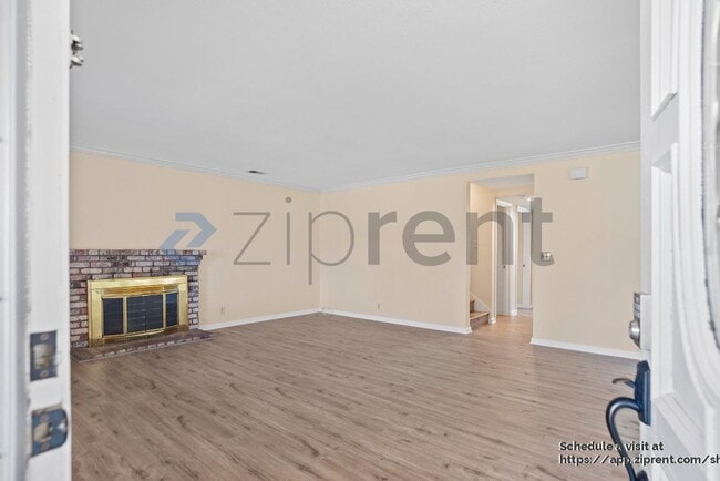 Building Photo - 8370 Parish Way