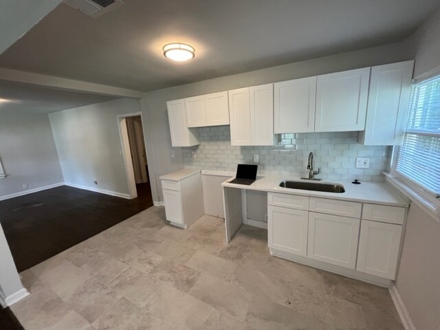 Building Photo - 1239 Lockwood Dr SW