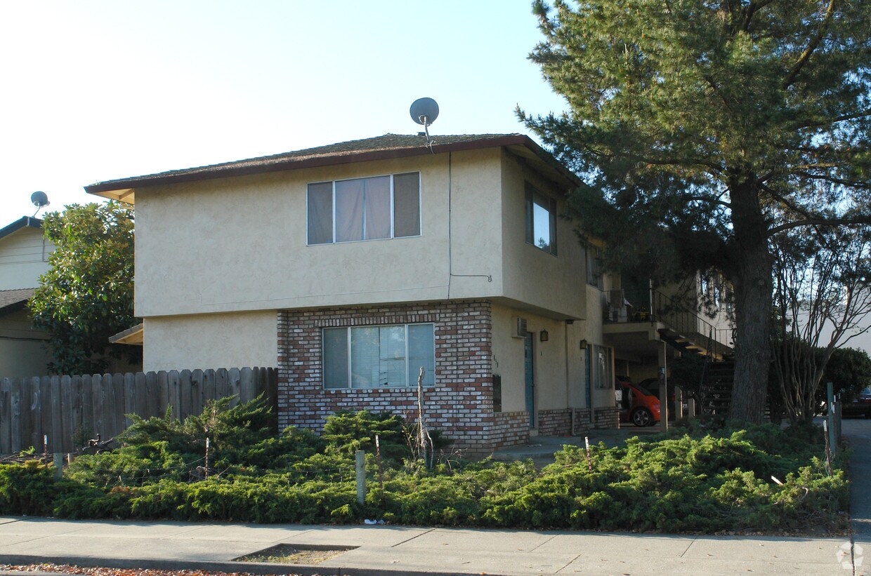 Building Photo - 850 El Cerrito Way