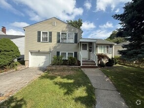 Building Photo - 439 Morristown Rd
