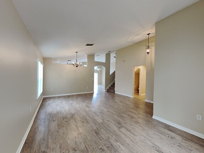 Building Photo - 2140 Rose Blvd