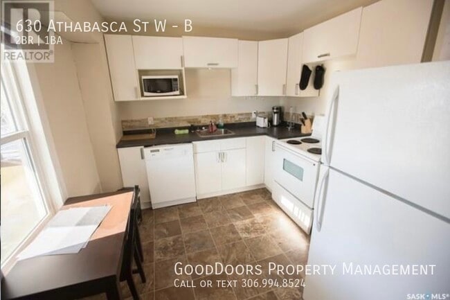 Building Photo - 630 Athabasca St W