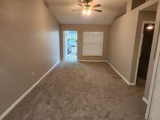 Building Photo - 2/2~S. Grand Hwy~Hillside Villas~Cute Cond...