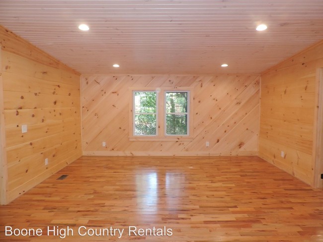 Building Photo - 3 br, 2 bath House - 8468 US HWY 421 N