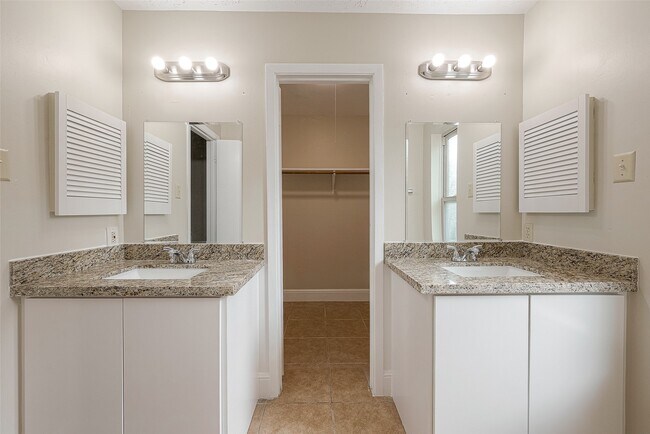 Foto del edificio - 15934 Beechnut St