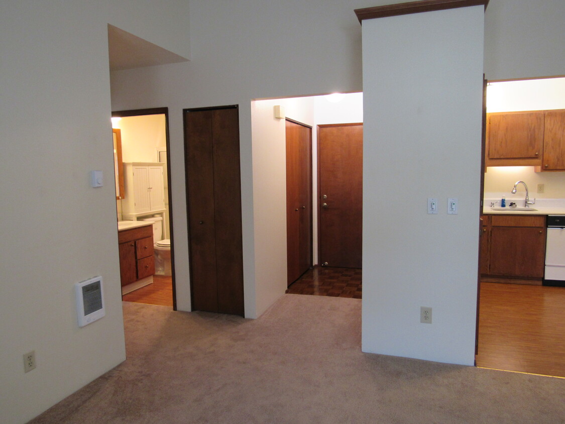 Entry way - 13775 SW Scholls Ferry Rd