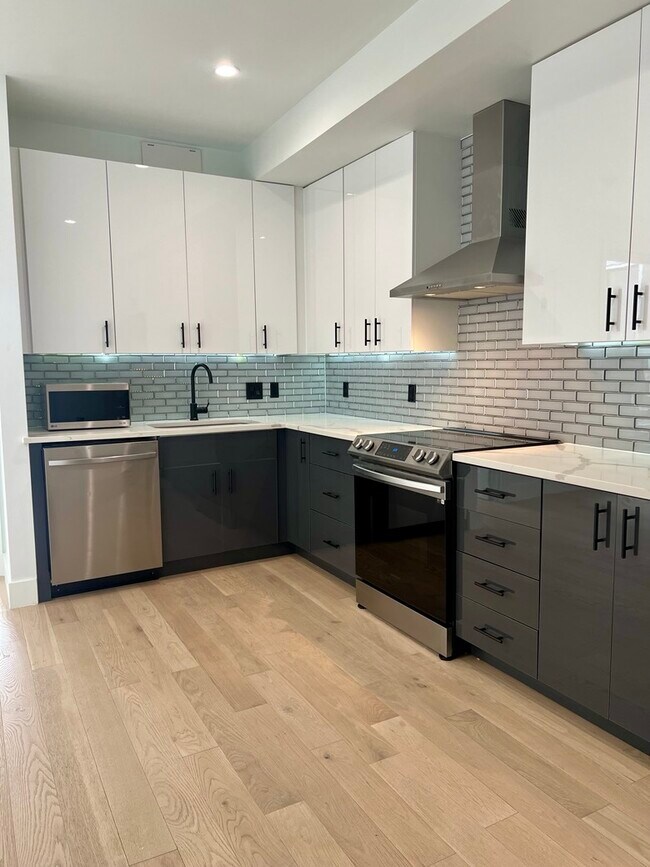 Foto del edificio - 1312 13th St NW
