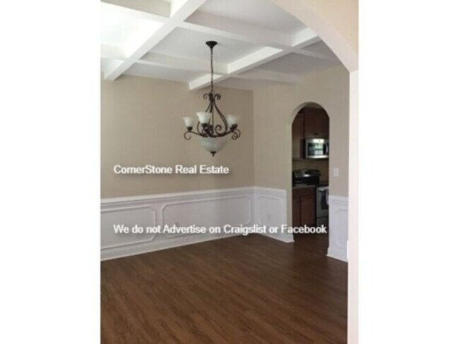 Foto del edificio - 440 Wood Point Dr