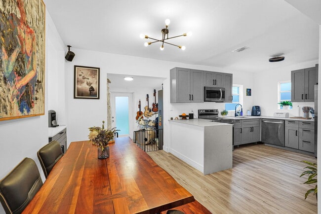 Foto del edificio - 274 NW 43rd St