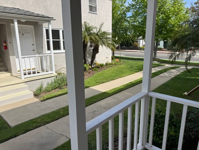 Front Balcony - 1037 Ocean Park Blvd