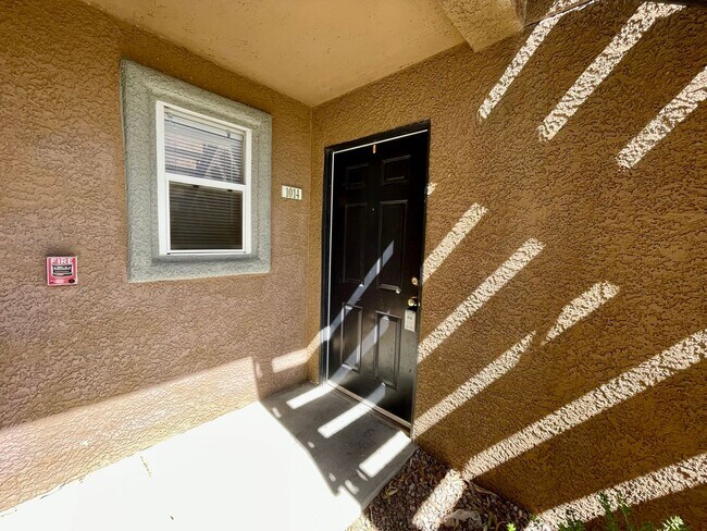 Foto del edificio - 555 E Silverado Ranch Blvd