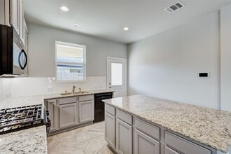 Building Photo - 2202 Windy Grove Dr