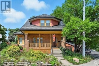 Building Photo - 48 Balmoral Ave S
