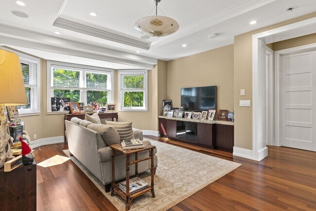 Building Photo - Pili Pono: Exclusive 5BR Estate w/ Pool, Spa & Panoramic Ocean Views