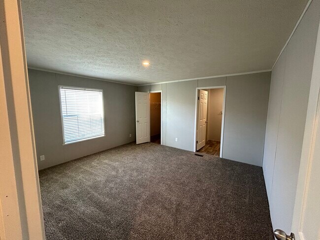 Foto del edificio - 648 Oregon St