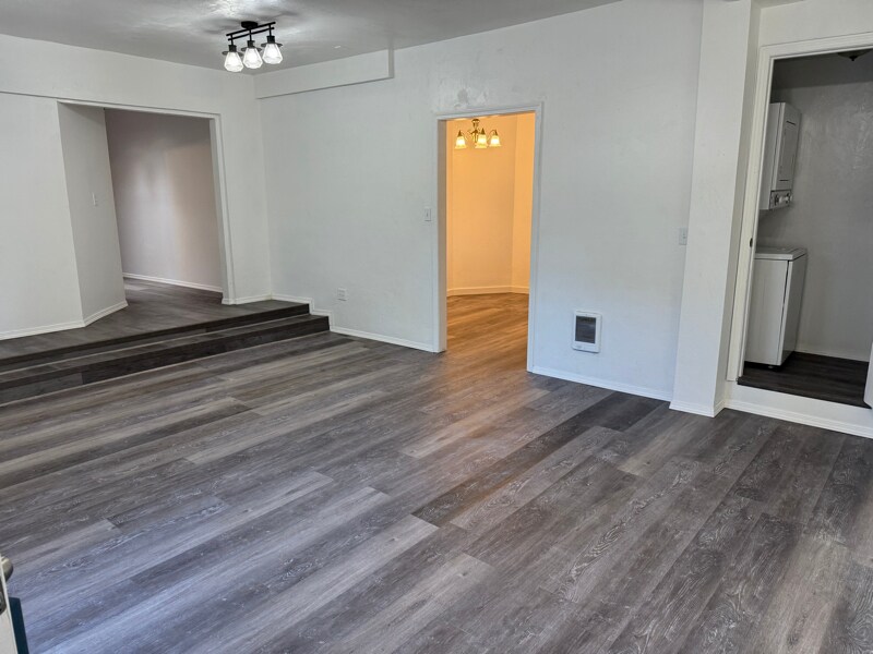 Foto principal - 921 102nd St S