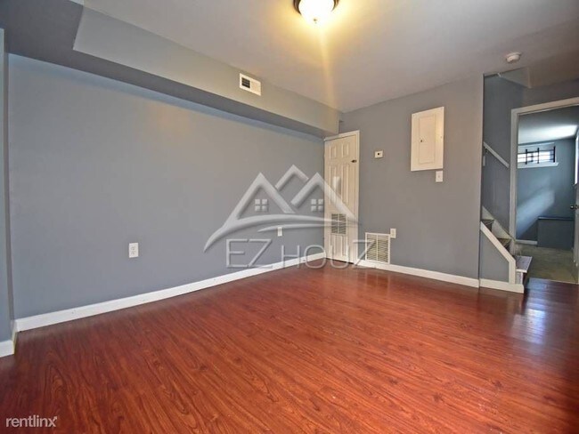 Building Photo - 2860 W Baltimore St