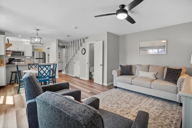 Foto del edificio - 17462 Front Beach Rd
