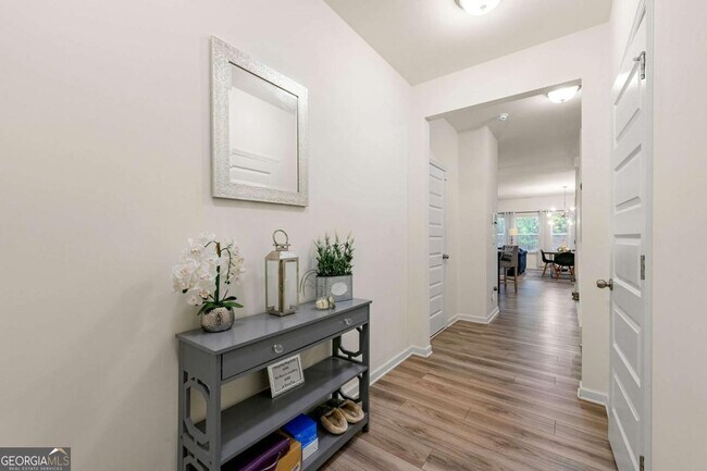 Foto del edificio - 3295 Estes Dr