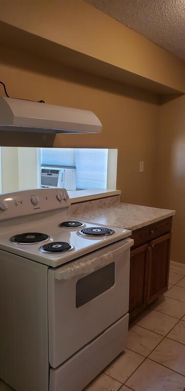 Foto del edificio - 4678 Royal Ridge Dr