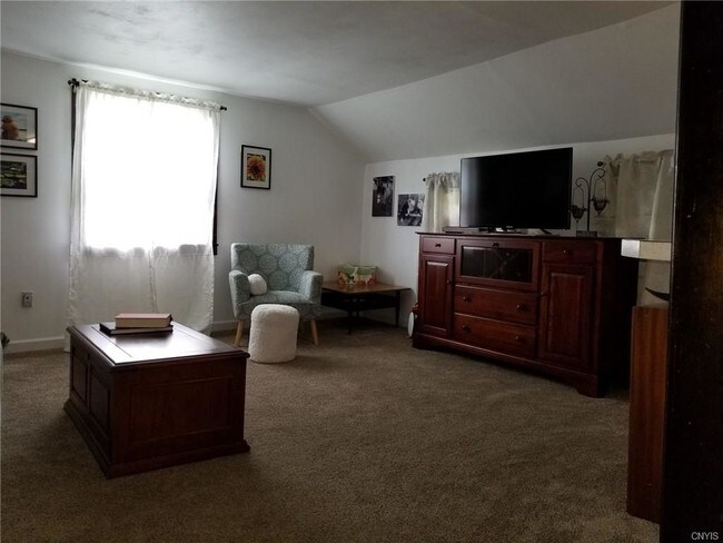 Foto del edificio - 7105 Kingdom Rd
