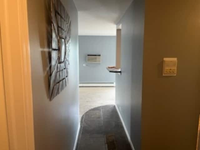 Building Photo - 1375 Rebecca Dr