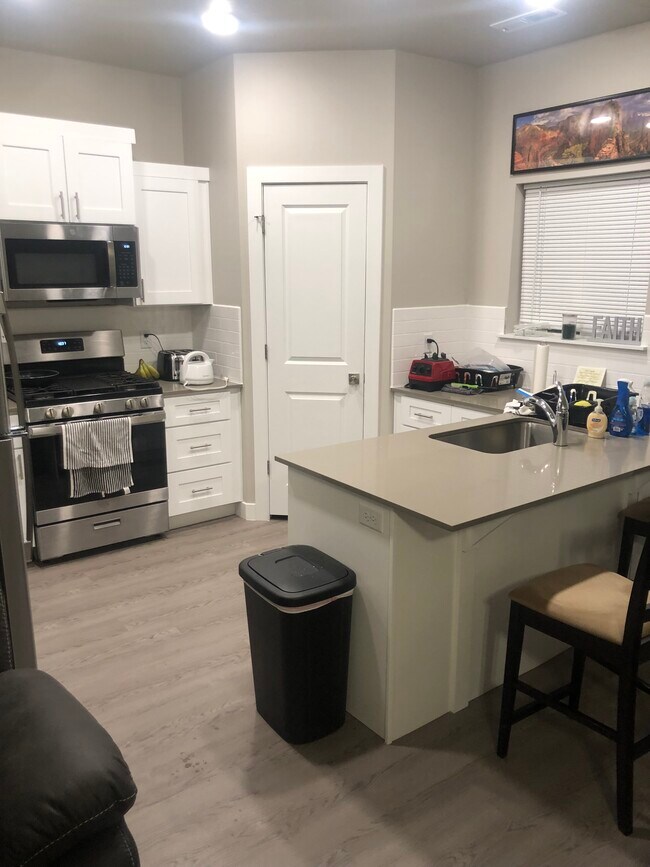 Foto del edificio - 3063 N. 175 E