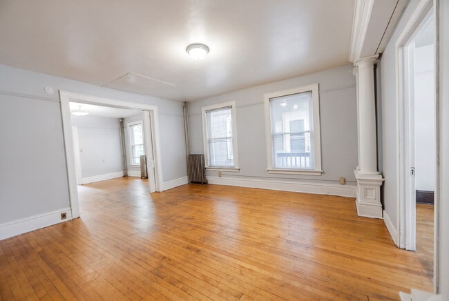 Building Photo - 410 W Mifflin St