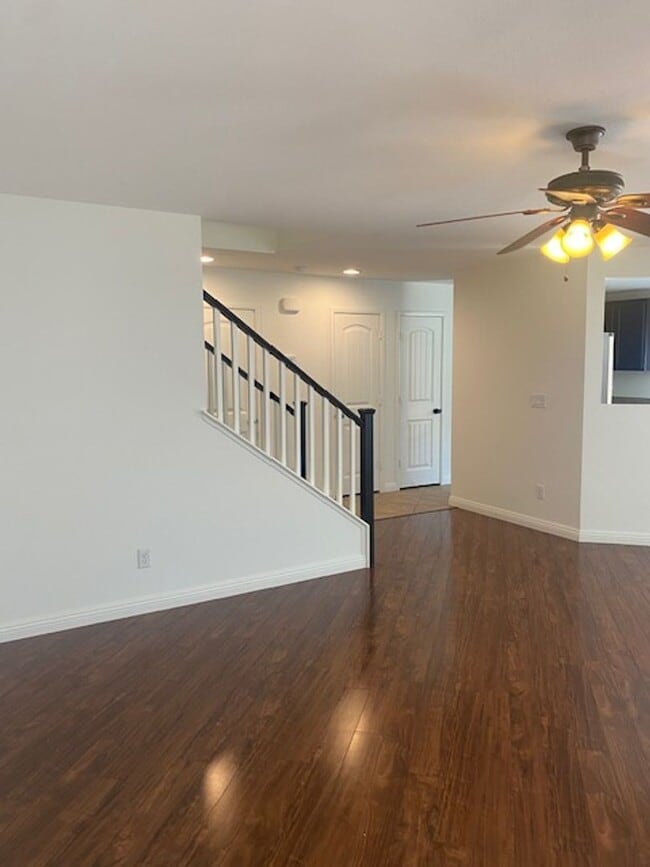 Building Photo - 7918 Point Oaks Ct