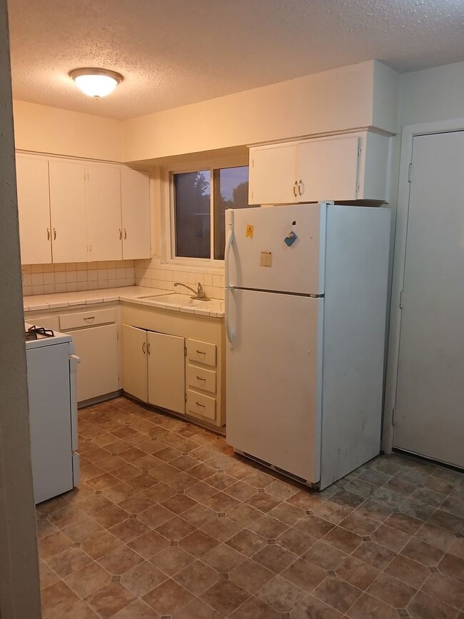 Foto del edificio - Avon 3015-3017