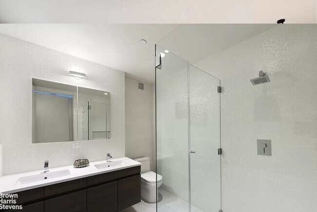 Foto del edificio - 277 EAST 7TH STREET #3