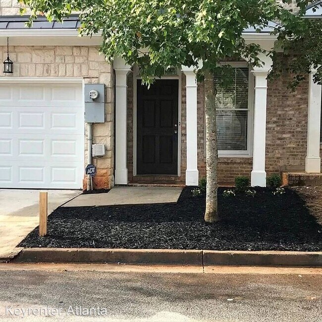 Building Photo - 3 br, 2.5 bath House - 4877 Pinnacle Dr.