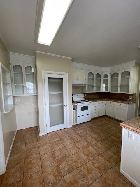 Cocina con despensa - 949 S Ohio Ave