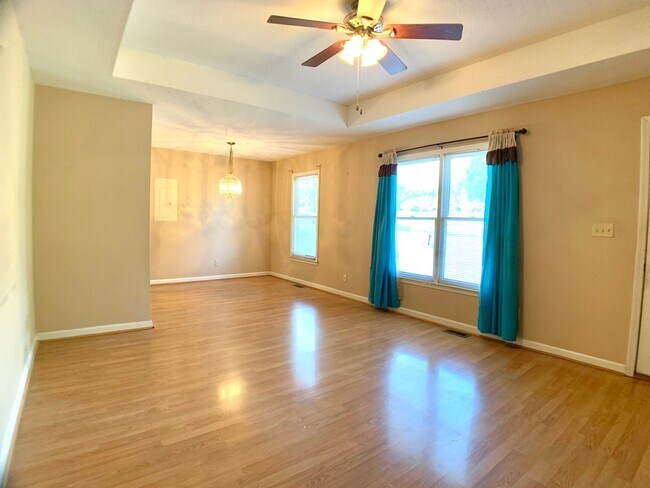 Building Photo - 763 Princeton Cir