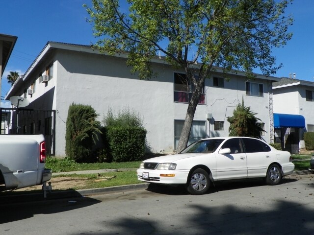 Building Photo - 541-561 E Pleasant St