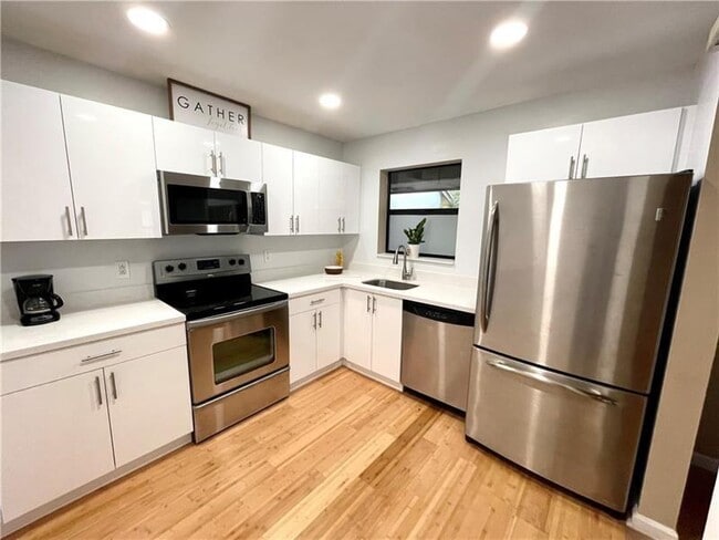 Building Photo - 3561 NW 35th St