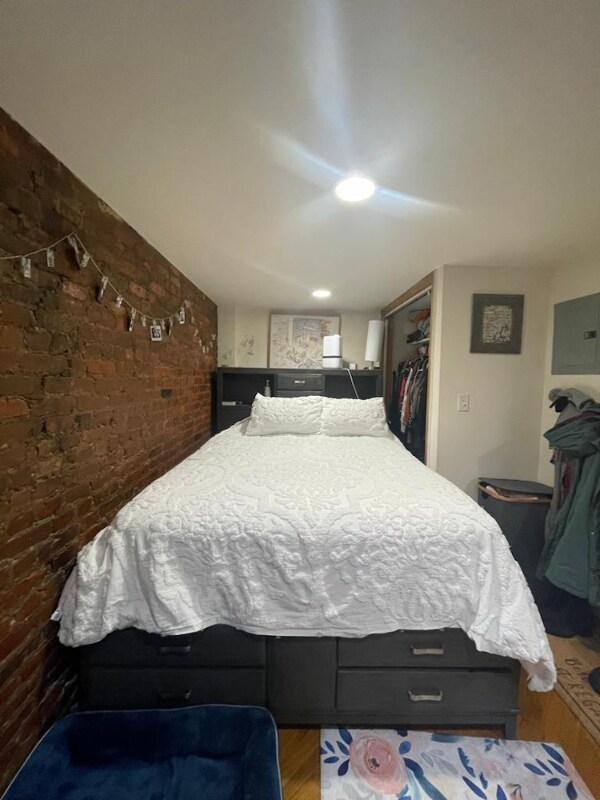 Foto del edificio - 126 E 7th St